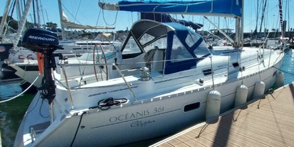 Oceanis Clipper 361 à la location